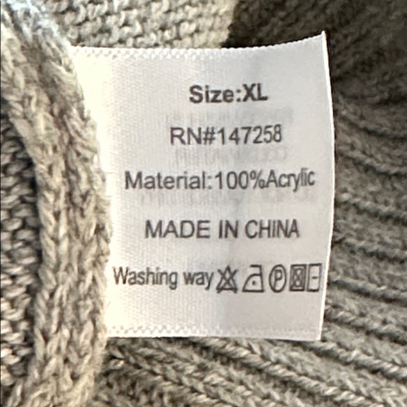 Women’s Simply Southern Gray Crewneck Heart Logo Pullover Sweater Size XL - Picture 6 of 6